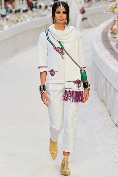 Look 22